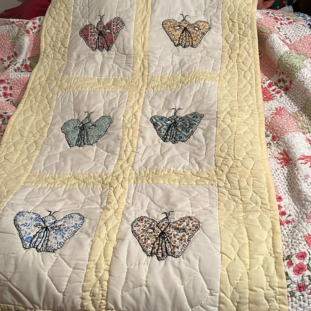 Homemade patchwork hand stitched butterfly lap quilt 30”x49”
